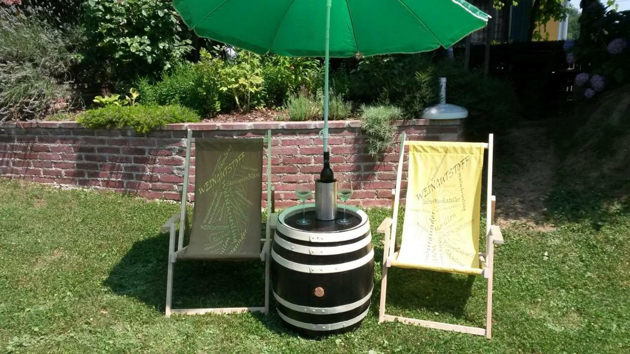 Weingut Stoff Acomodação com café da manhã Kitzeck im Sausal Exterior foto